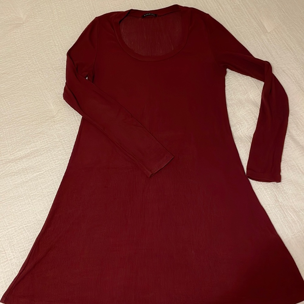 Burgundy long sleeve ribbed dress